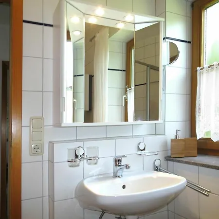 Gemuetliche Ferienhaus Mit Wlan, Fuer 8 Gaeste Ferienhaus *